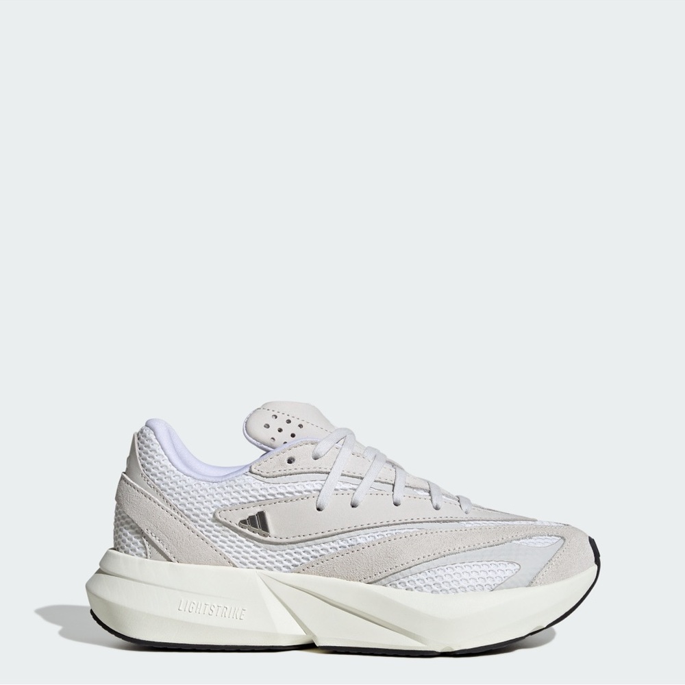 Adidas Lightblaze New with box! Size 9 White & Gray